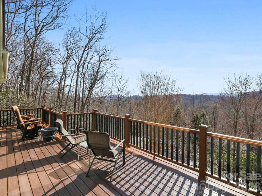 21 Sugar Maple Drive, Mills River, NC 28759.  MLS# CAR4358903, YatesRealty ID 24106. 