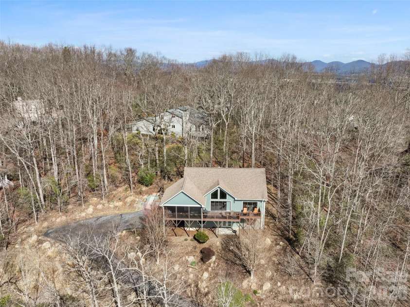 21 Sugar Maple Drive, Mills River, NC 28759.  MLS# CAR4358903, YatesRealty ID 24106. 