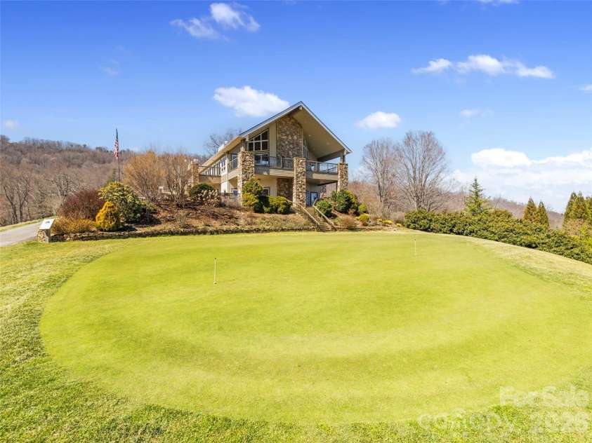 21 Sugar Maple Drive, Mills River, NC 28759.  MLS# CAR4358903, YatesRealty ID 24106. 