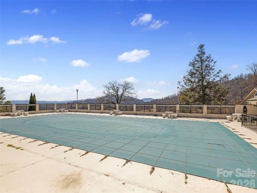 21 Sugar Maple Drive, Mills River, NC 28759.  MLS# CAR4358903, YatesRealty ID 24106. 