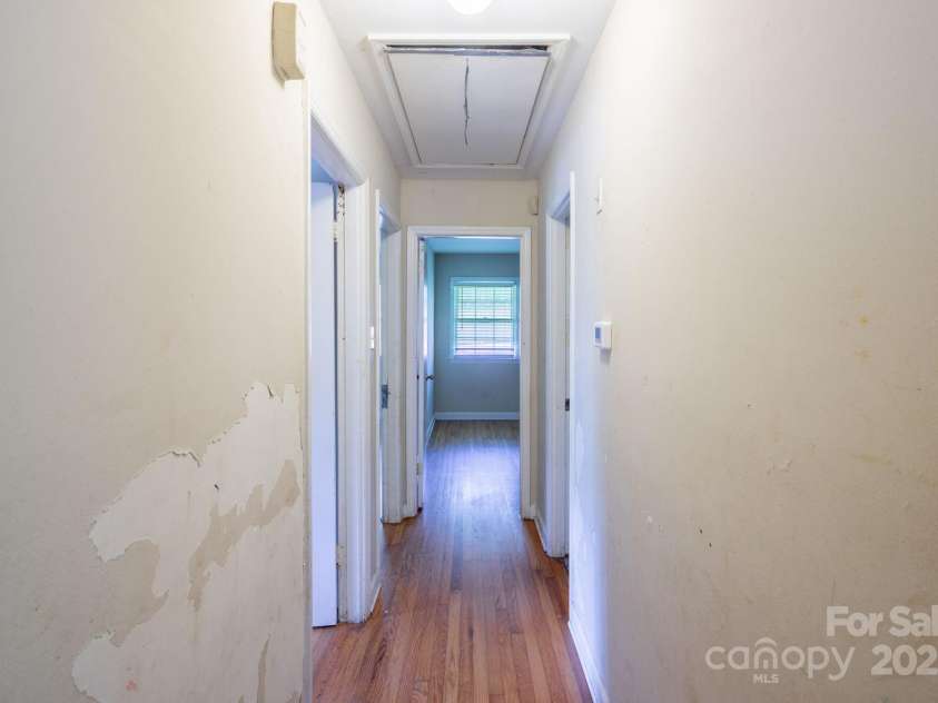 823 Yuma Street, Charlotte, NC 28213.  MLS# CAR4270222, YatesRealty ID 24108. 