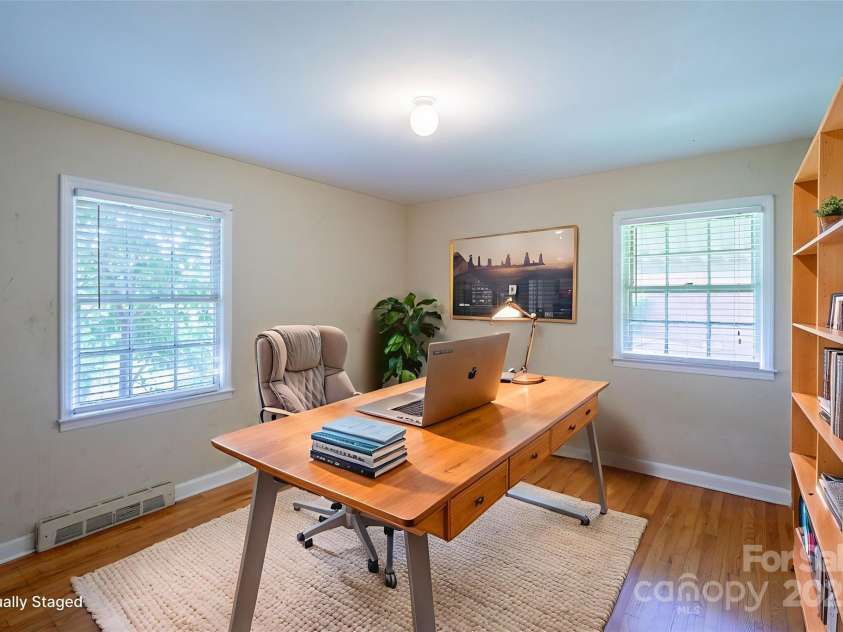 823 Yuma Street, Charlotte, NC 28213.  MLS# CAR4270222, YatesRealty ID 24108. Virtually staged