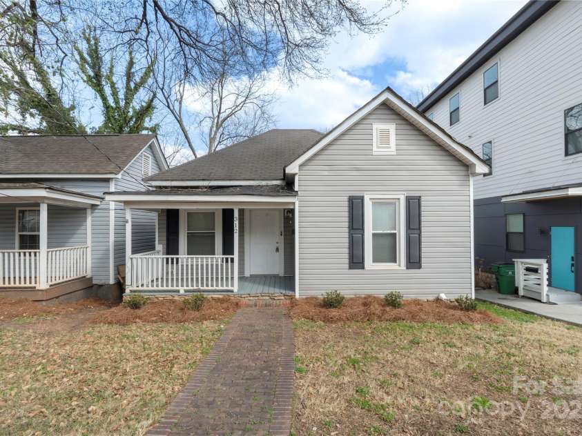 312 Flint Street, Charlotte, NC 28216.  MLS# CAR4231373, YatesRealty ID 2411. 