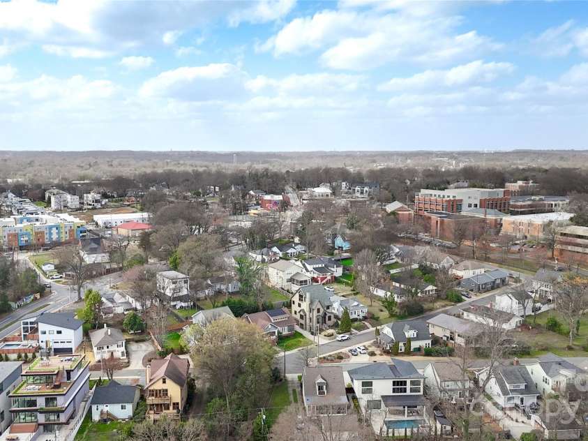 312 Flint Street, Charlotte, NC 28216.  MLS# CAR4231373, YatesRealty ID 2411. 