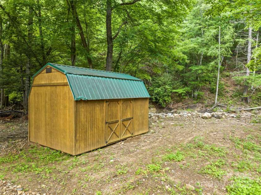 449 Little East Fork Road, Canton, NC 28716.  MLS# CAR4271464, YatesRealty ID 2411. 