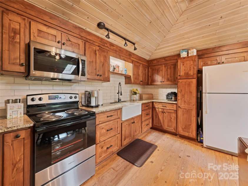 449 Little East Fork Road, Canton, NC 28716.  MLS# CAR4271464, YatesRealty ID 2411. 