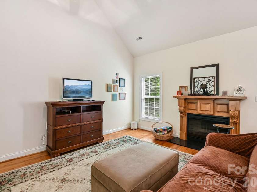 12200 Bronx Drive, Huntersville, NC 28078.  MLS# CAR4378213, YatesRealty ID 24110. 