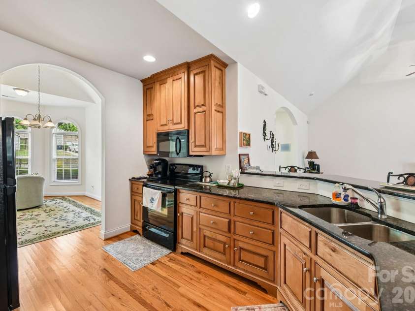 12200 Bronx Drive, Huntersville, NC 28078.  MLS# CAR4378213, YatesRealty ID 24110. 