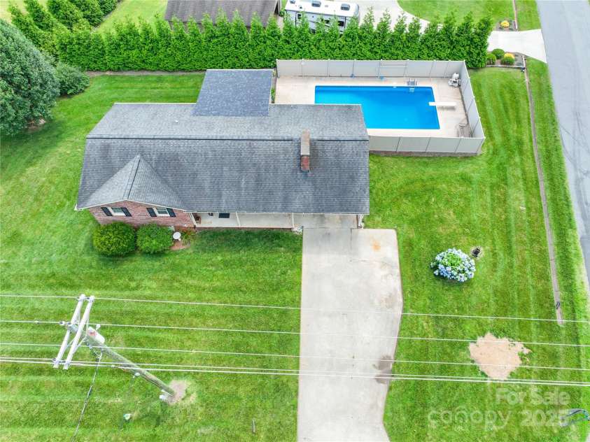 2963 Freezer Locker Road, Hudson, NC 28638.  MLS# CAR4272262, YatesRealty ID 24112. 