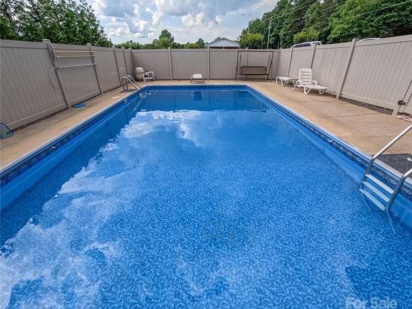 2963 Freezer Locker Road, Hudson, NC 28638.  MLS# CAR4272262, YatesRealty ID 24112. 