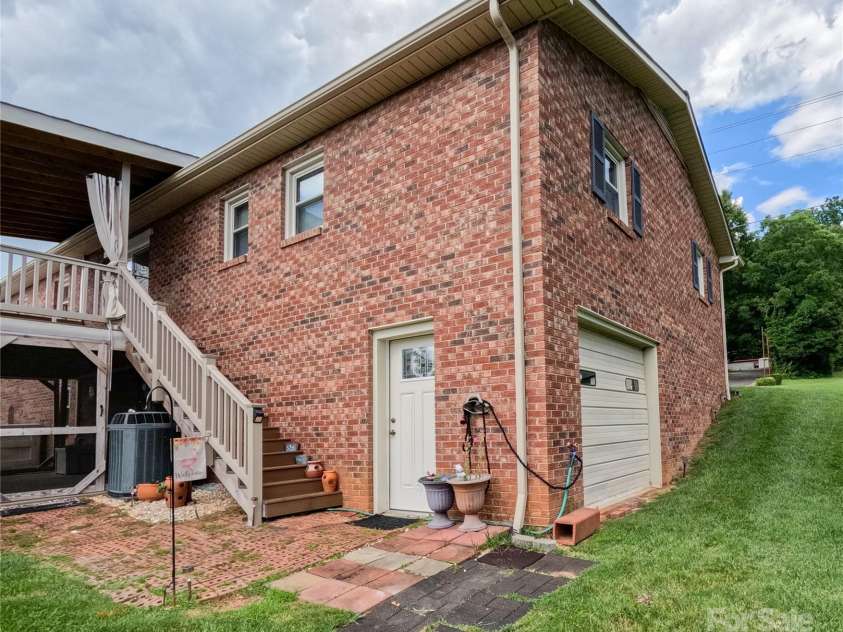 2963 Freezer Locker Road, Hudson, NC 28638.  MLS# CAR4272262, YatesRealty ID 24112. 