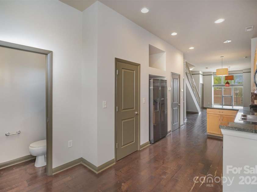 562 New Bern Station Court, Charlotte, NC 28209.  MLS# CAR4248362, YatesRealty ID 24116. 