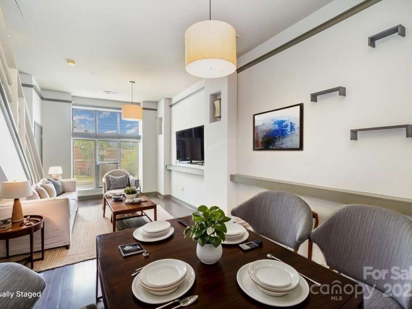 562 New Bern Station Court, Charlotte, NC 28209.  MLS# CAR4248362, YatesRealty ID 24116. 