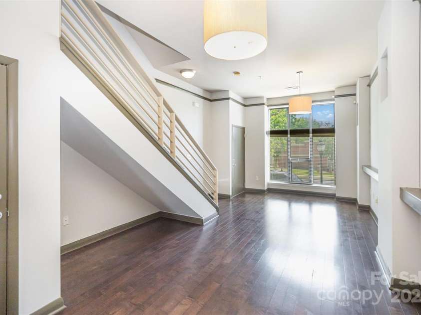 562 New Bern Station Court, Charlotte, NC 28209.  MLS# CAR4248362, YatesRealty ID 24116. 