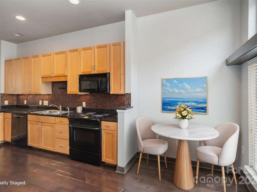 562 New Bern Station Court, Charlotte, NC 28209.  MLS# CAR4248362, YatesRealty ID 24116. 