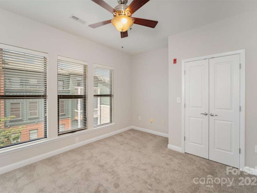 562 New Bern Station Court, Charlotte, NC 28209.  MLS# CAR4248362, YatesRealty ID 24116. 