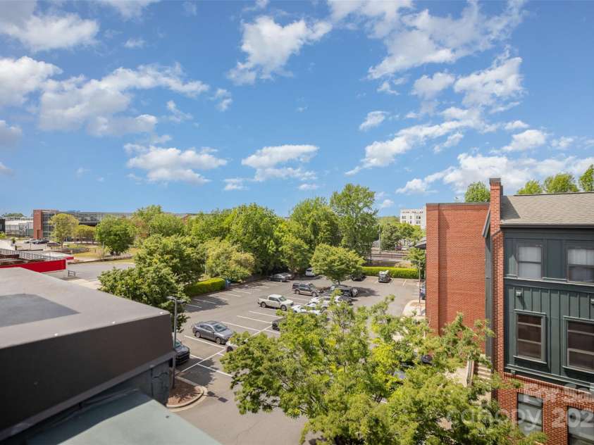 562 New Bern Station Court, Charlotte, NC 28209.  MLS# CAR4248362, YatesRealty ID 24116. 