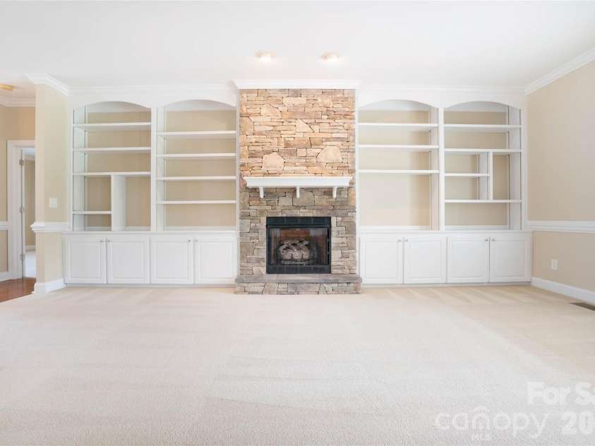 167 Spring Forest Drive, Statesville, NC 28625.  MLS# CAR4363873, YatesRealty ID 24117. 