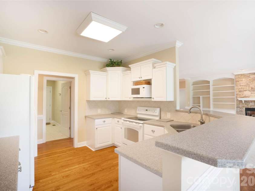 167 Spring Forest Drive, Statesville, NC 28625.  MLS# CAR4363873, YatesRealty ID 24117. 