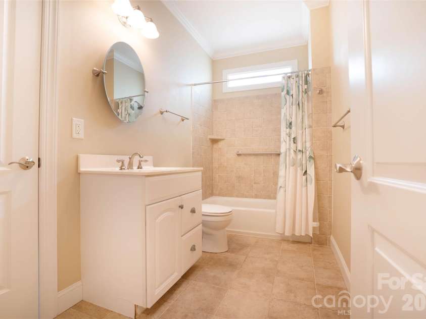 167 Spring Forest Drive, Statesville, NC 28625.  MLS# CAR4363873, YatesRealty ID 24117. 