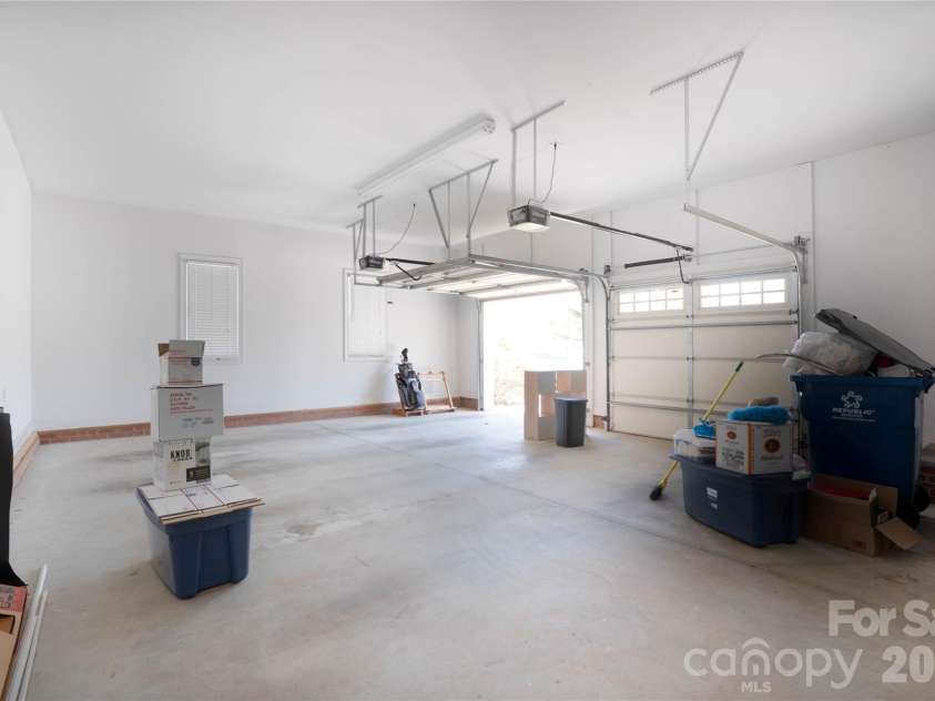 167 Spring Forest Drive, Statesville, NC 28625.  MLS# CAR4363873, YatesRealty ID 24117. 