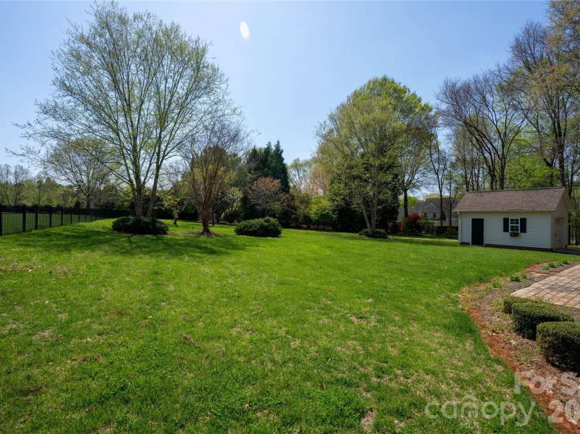 167 Spring Forest Drive, Statesville, NC 28625.  MLS# CAR4363873, YatesRealty ID 24117. 