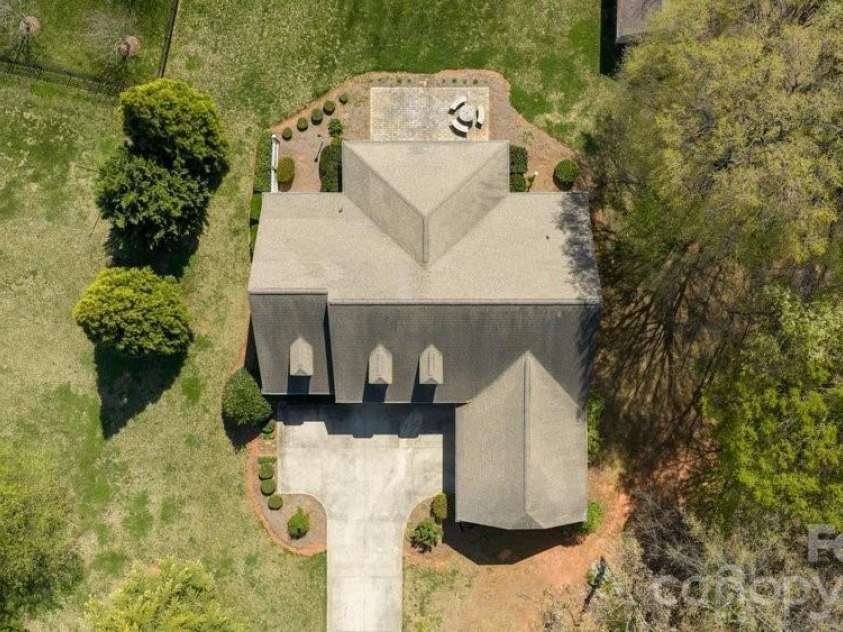 167 Spring Forest Drive, Statesville, NC 28625.  MLS# CAR4363873, YatesRealty ID 24117. 