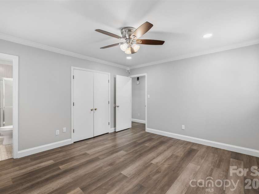 1542 Fieldcrest Circle, Rock Hill, SC 29732.  MLS# CAR4380785, YatesRealty ID 24118. Primary Bedroom