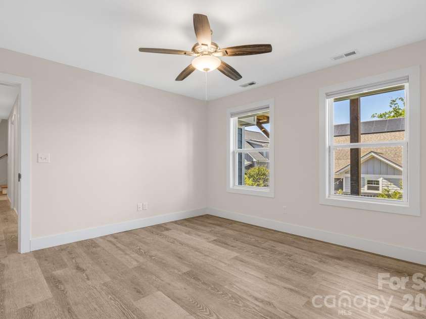 215 Oak Meadow Lane, Asheville, NC 28804.  MLS# CAR4382022, YatesRealty ID 24119. Guest Bedroom 1