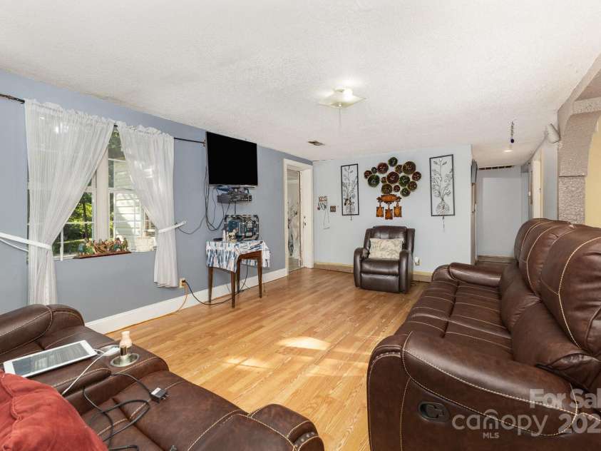 8301 Pine Oak Road, Waxhaw, NC 28173.  MLS# CAR4273608, YatesRealty ID 24119. 