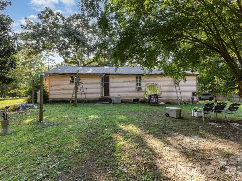 8301 Pine Oak Road, Waxhaw, NC 28173.  MLS# CAR4273608, YatesRealty ID 24119. 