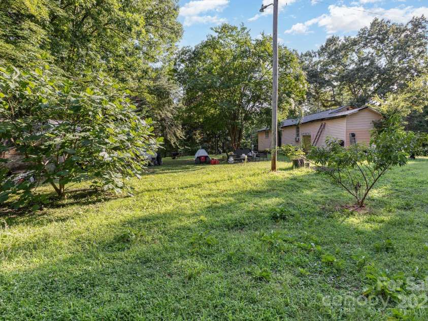 8301 Pine Oak Road, Waxhaw, NC 28173.  MLS# CAR4273608, YatesRealty ID 24119. 