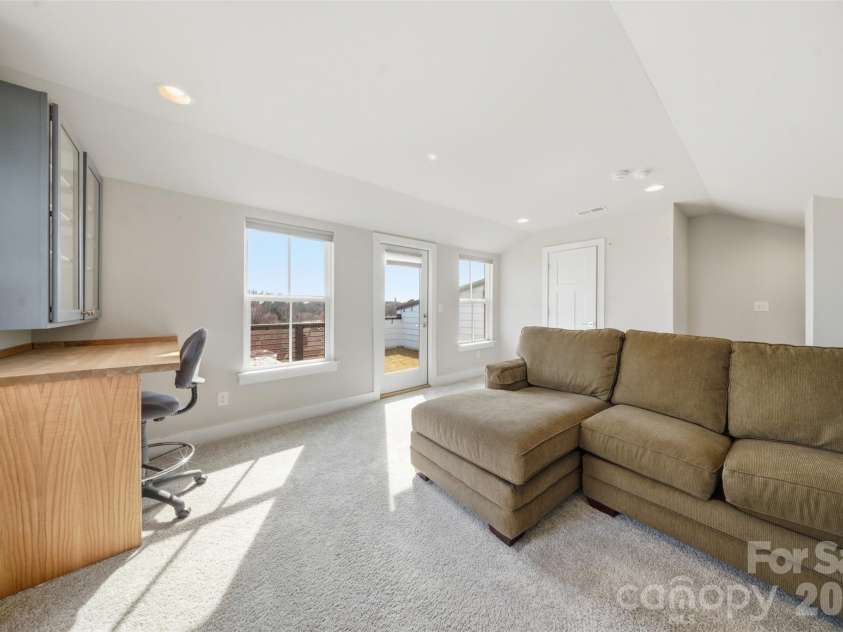 11921 Fiddlers Roof Lane, Charlotte, NC 28277.  MLS# CAR4354160, YatesRealty ID 24120. 