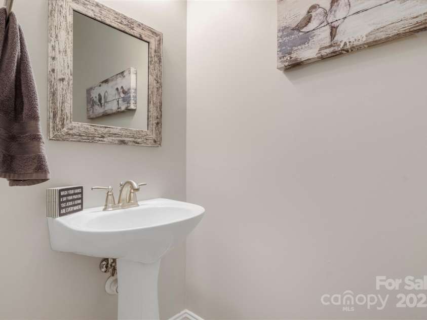 233 Highland Forest Drive, Clover, SC 29710.  MLS# CAR4302111, YatesRealty ID 24120. 