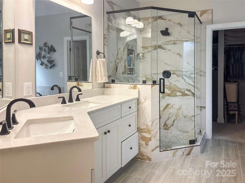 233 Highland Forest Drive, Clover, SC 29710.  MLS# CAR4302111, YatesRealty ID 24120. 