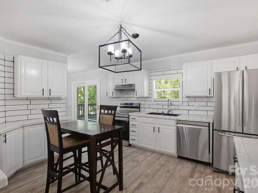116 Springdale Drive, York, SC 29745.  MLS# CAR4362266, YatesRealty ID 24121. 