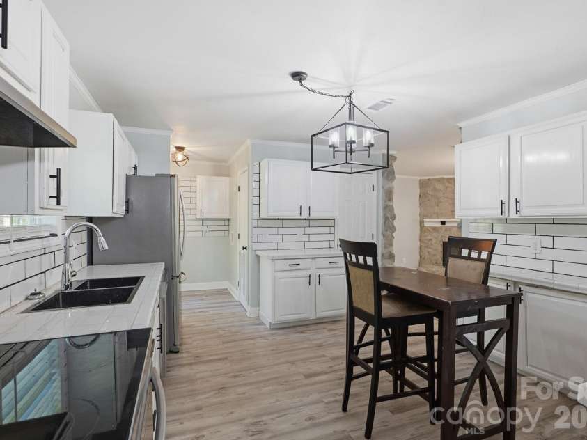 116 Springdale Drive, York, SC 29745.  MLS# CAR4362266, YatesRealty ID 24121. 