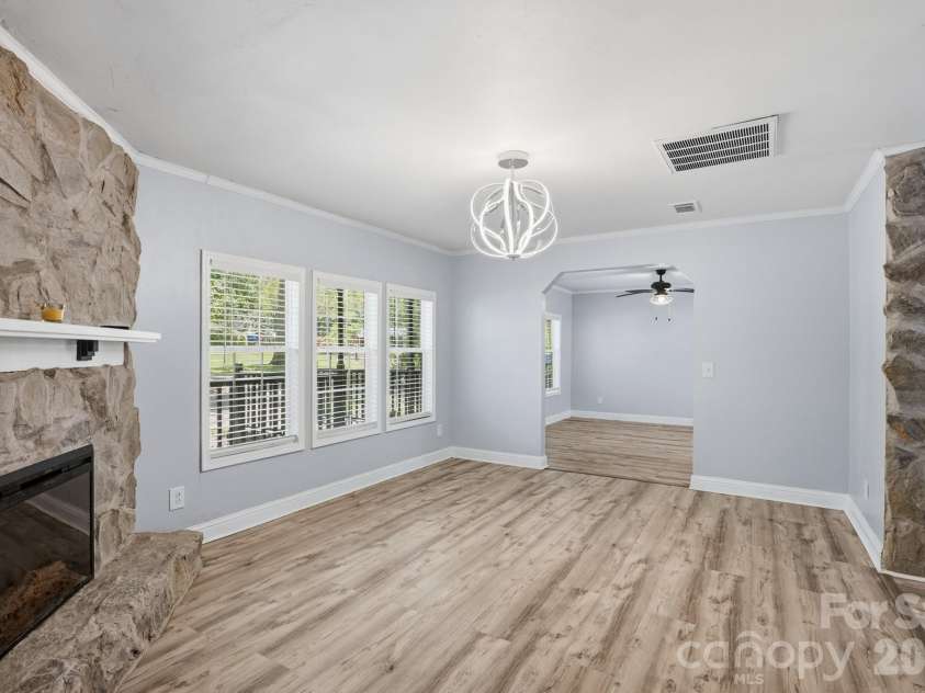116 Springdale Drive, York, SC 29745.  MLS# CAR4362266, YatesRealty ID 24121. 