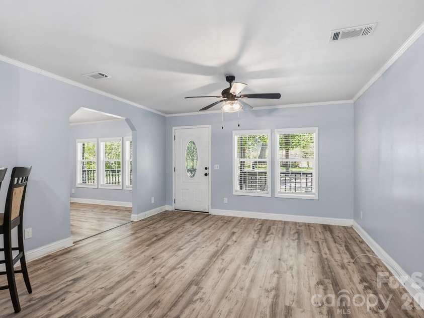116 Springdale Drive, York, SC 29745.  MLS# CAR4362266, YatesRealty ID 24121. 