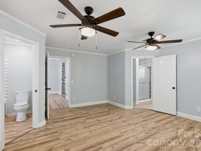 116 Springdale Drive, York, SC 29745.  MLS# CAR4362266, YatesRealty ID 24121. 