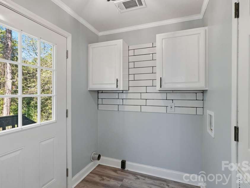 116 Springdale Drive, York, SC 29745.  MLS# CAR4362266, YatesRealty ID 24121. 