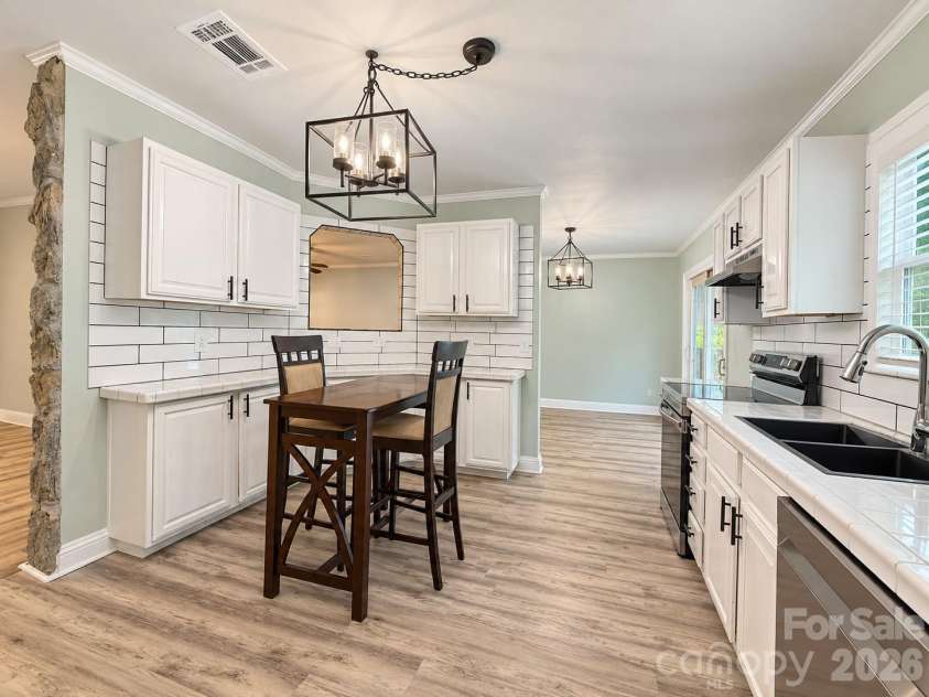 116 Springdale Drive, York, SC 29745.  MLS# CAR4435633, YatesRealty ID 24121. 
