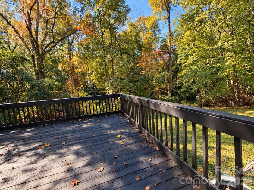 116 Springdale Drive, York, SC 29745.  MLS# CAR4435633, YatesRealty ID 24121. 