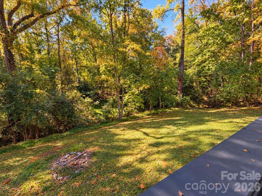 116 Springdale Drive, York, SC 29745.  MLS# CAR4435633, YatesRealty ID 24121. 