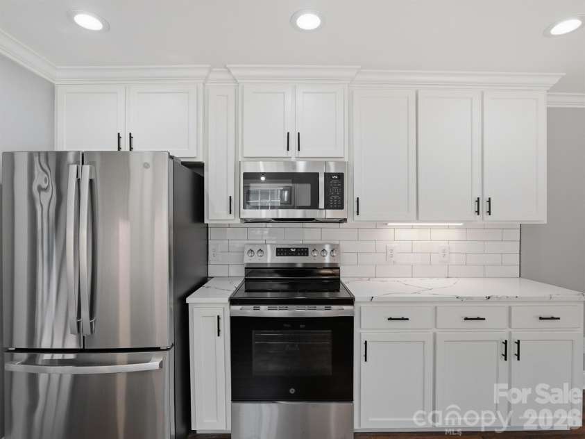 330 Skyview Drive, Catawba, SC 29704.  MLS# CAR4353532, YatesRealty ID 24122. 