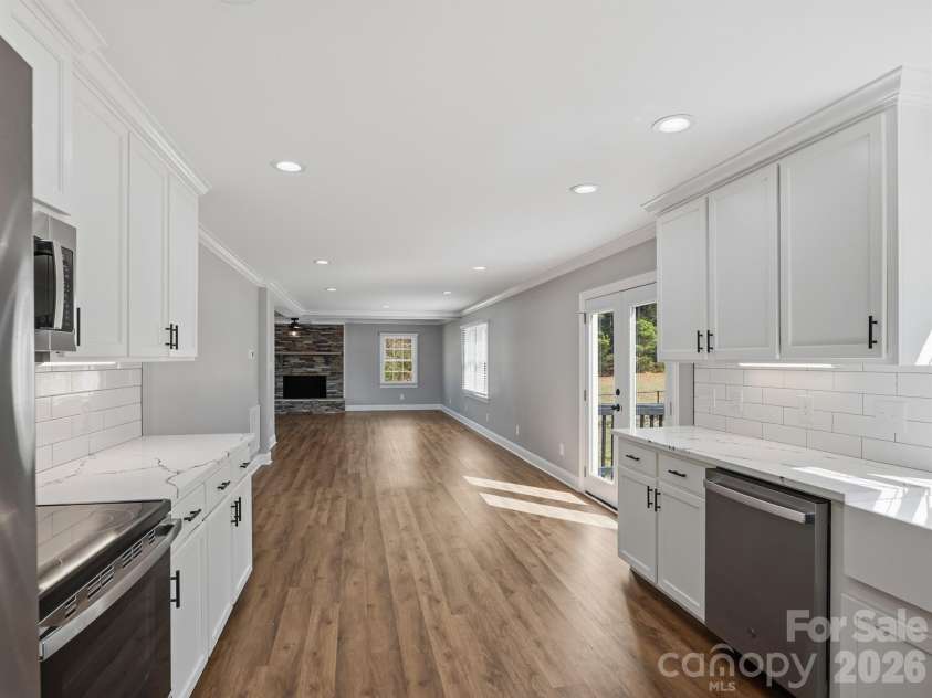 330 Skyview Drive, Catawba, SC 29704.  MLS# CAR4353532, YatesRealty ID 24122. 