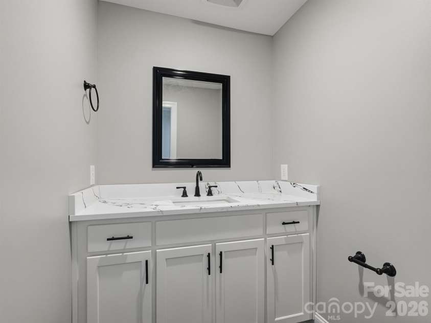 330 Skyview Drive, Catawba, SC 29704.  MLS# CAR4353532, YatesRealty ID 24122. 
