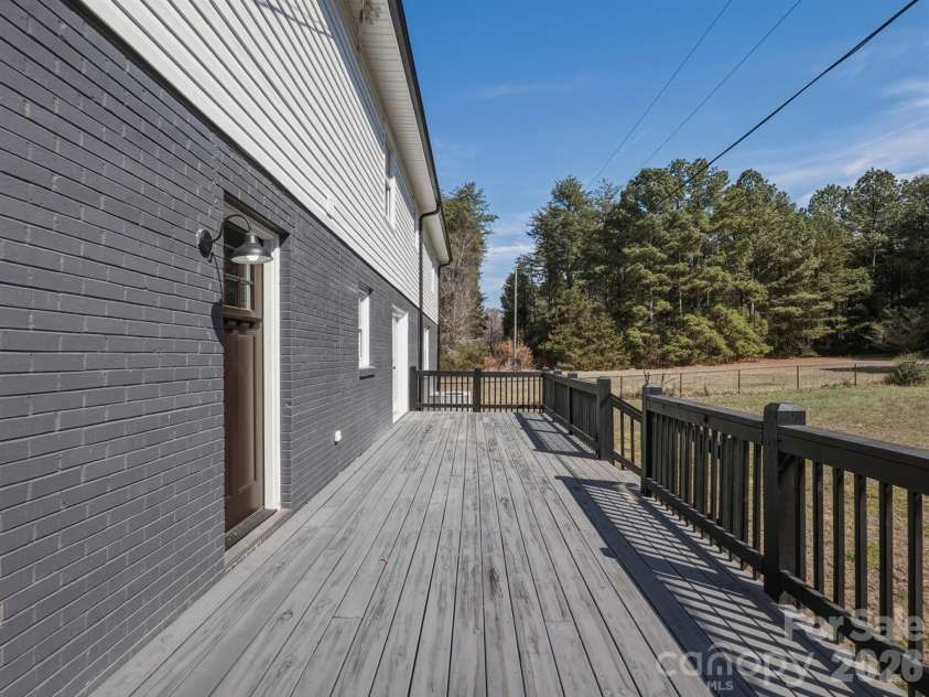 330 Skyview Drive, Catawba, SC 29704.  MLS# CAR4353532, YatesRealty ID 24122. 