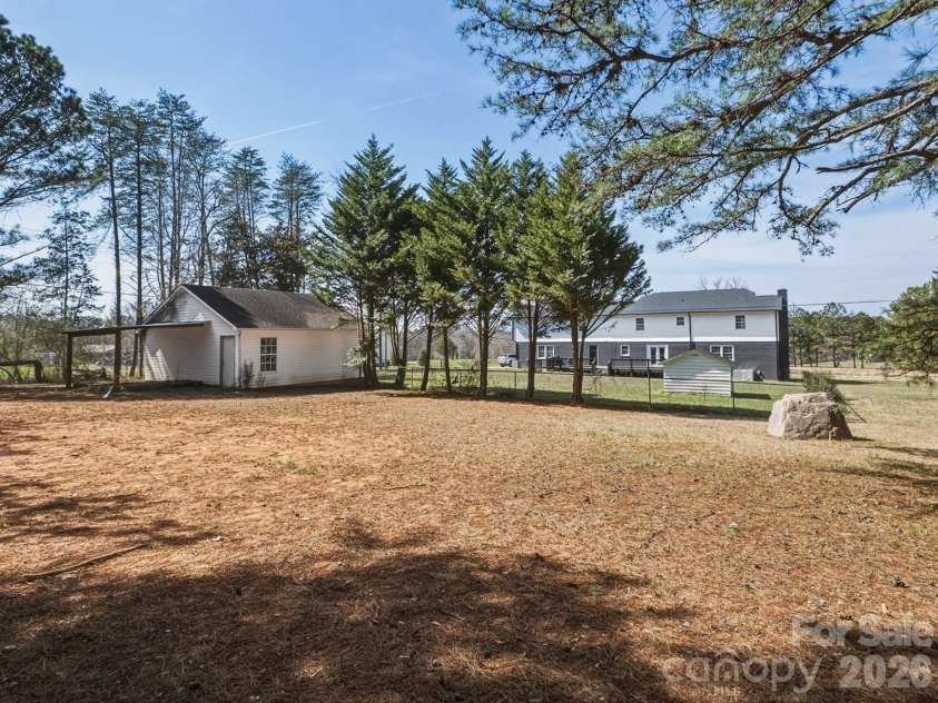 330 Skyview Drive, Catawba, SC 29704.  MLS# CAR4353532, YatesRealty ID 24122. 