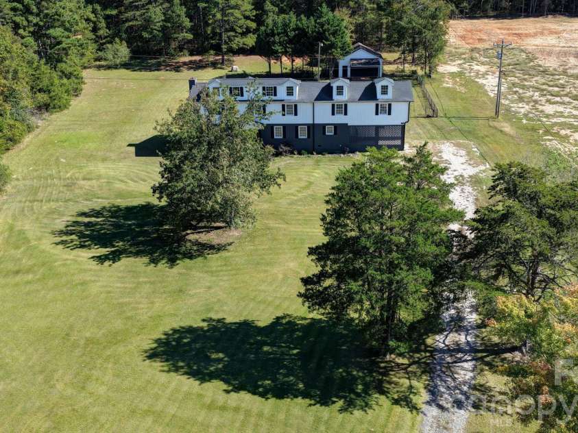 330 Skyview Drive, Catawba, SC 29704.  MLS# CAR4434596, YatesRealty ID 24122. 